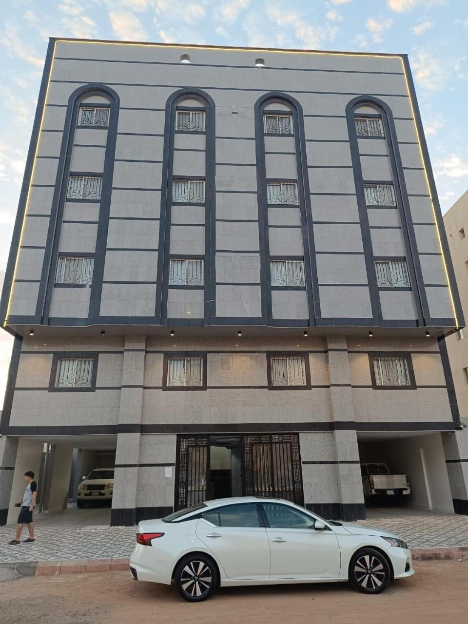 Yaqoot Al Madina Suites Al Awali Eksteriør billede