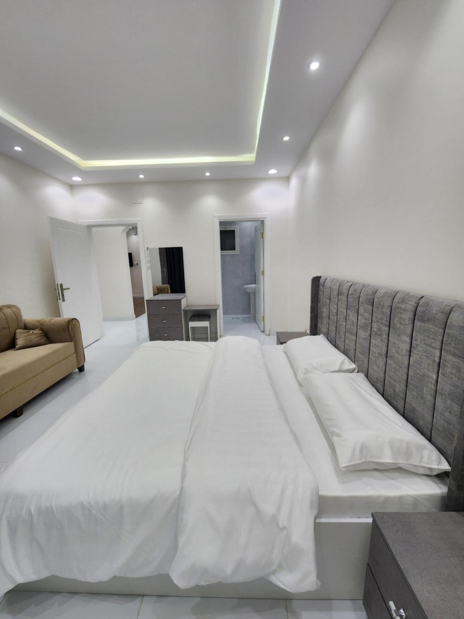 Yaqoot Al Madina Suites Al Awali Eksteriør billede