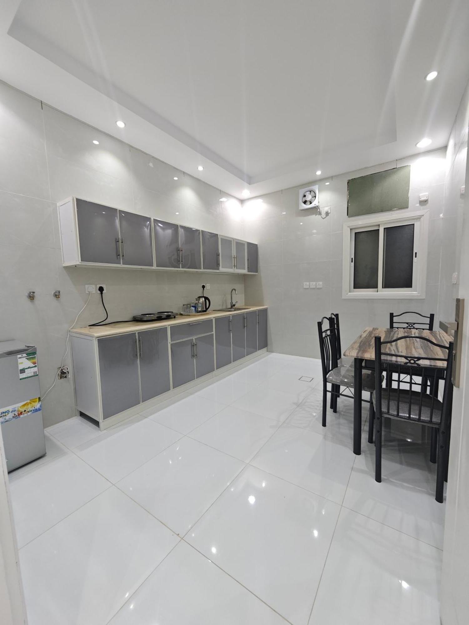 Yaqoot Al Madina Suites Al Awali Eksteriør billede