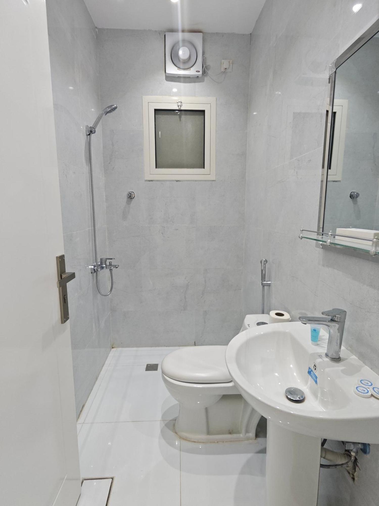 Yaqoot Al Madina Suites Al Awali Eksteriør billede
